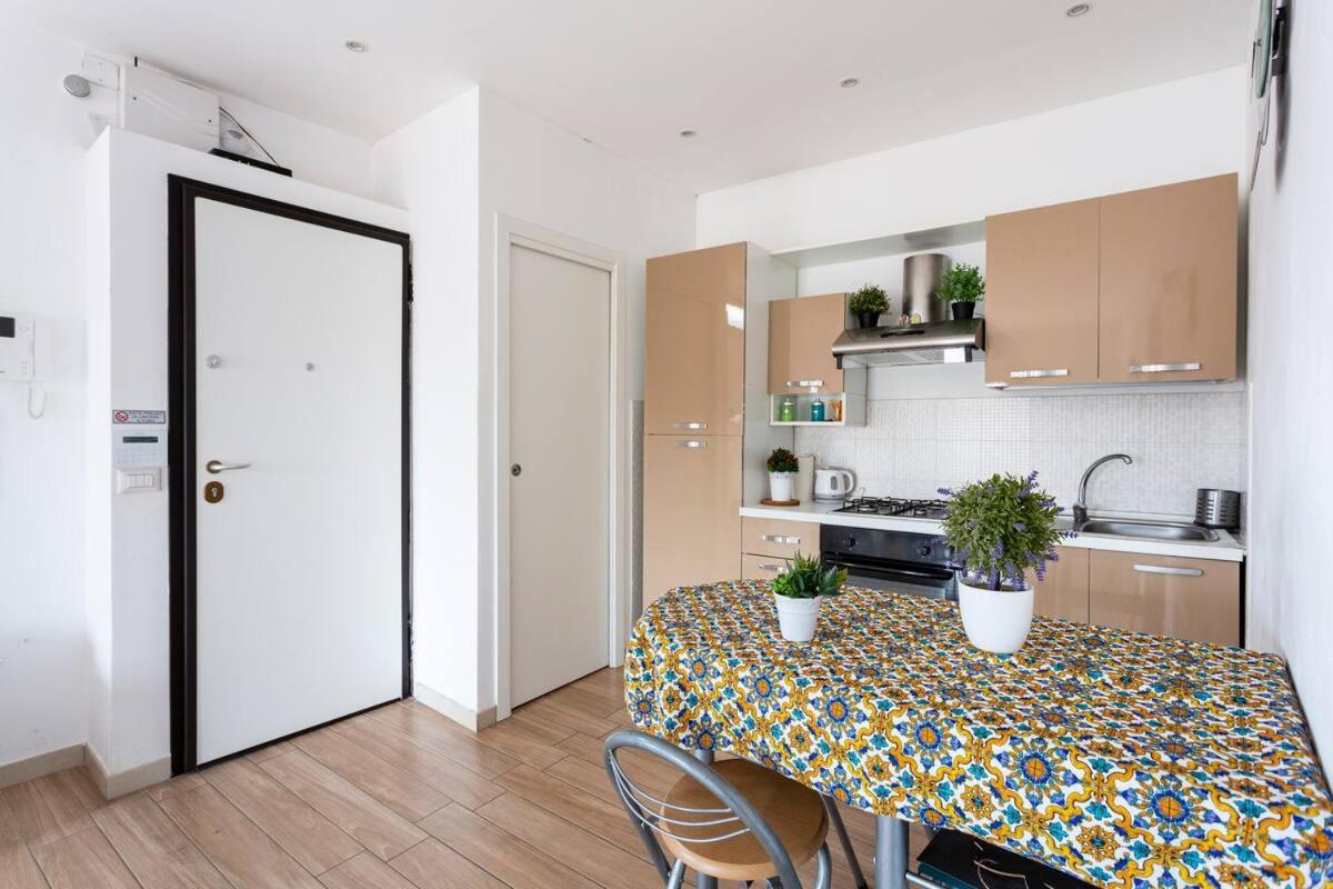 Frank'S House - Appartamento Con Terrazzo In Centro Palermo Eksteriør bilde
