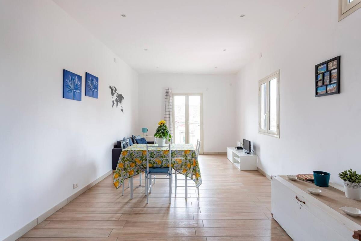 Frank'S House - Appartamento Con Terrazzo In Centro Palermo Eksteriør bilde