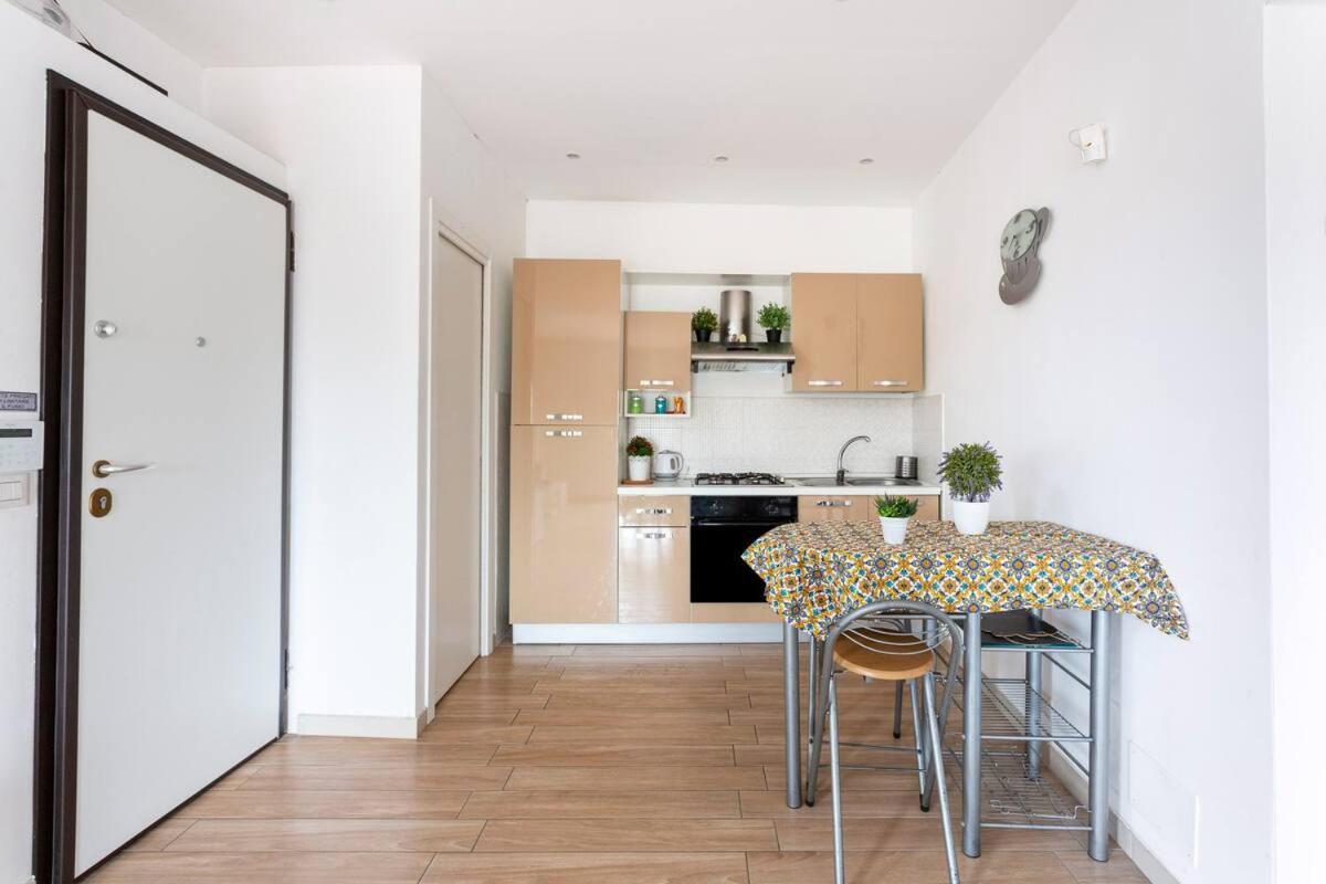 Frank'S House - Appartamento Con Terrazzo In Centro Palermo Eksteriør bilde