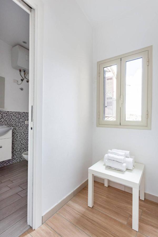 Frank'S House - Appartamento Con Terrazzo In Centro Palermo Eksteriør bilde