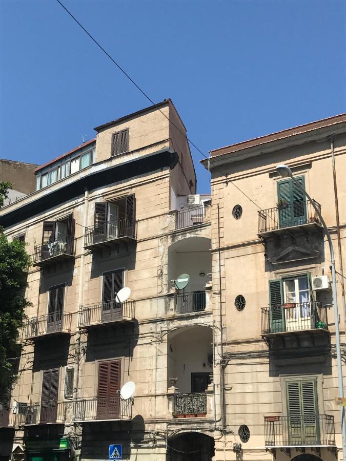 Frank'S House - Appartamento Con Terrazzo In Centro Palermo Eksteriør bilde